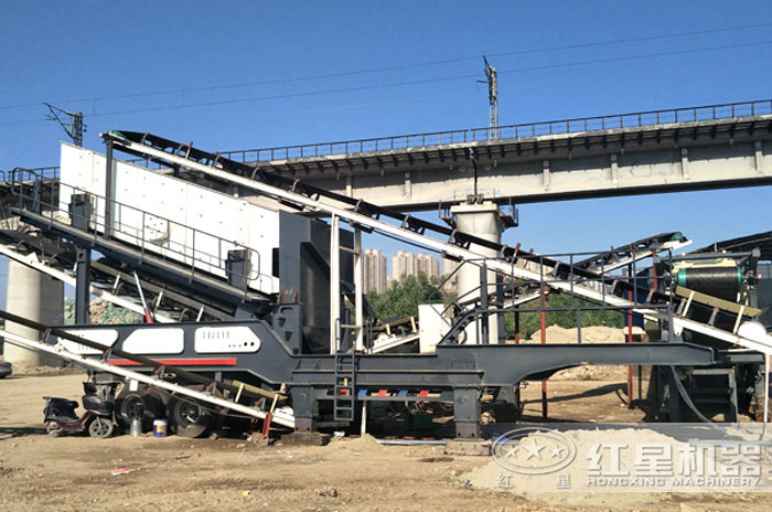 振動篩沙機還是可移動的好，流動作業(yè)隨時轉(zhuǎn)場