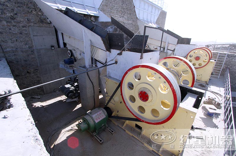 顎式破石機(jī) 顎式破石機(jī)