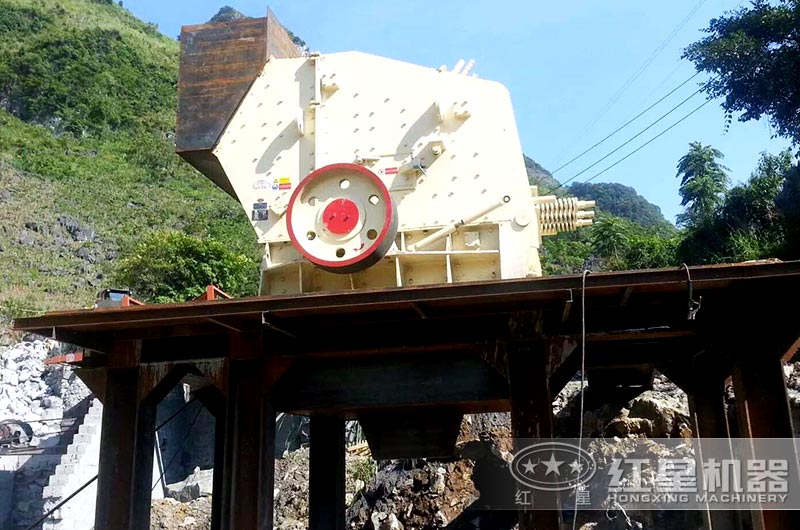 石料生產(chǎn)線(xiàn)現(xiàn)場(chǎng)實(shí)拍圖