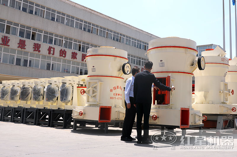 客戶前來廠區(qū)進行參觀考察 客戶前來廠區(qū)進行參觀考察