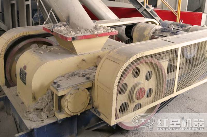破卵石的時(shí)產(chǎn)30-50的輥式破碎機(jī)價(jià)格