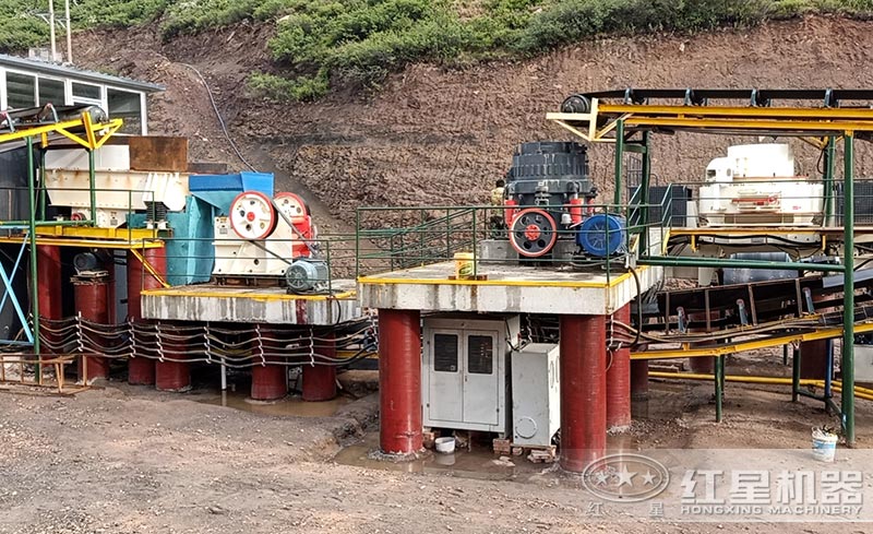 玄武巖制砂機工作現(xiàn)場 玄武巖制砂機工作現(xiàn)場