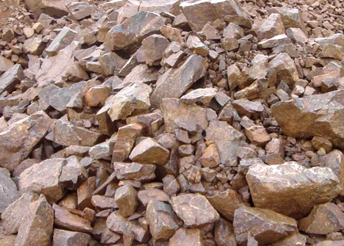 鐵礦石破碎設備型號有哪些？多少錢一臺？