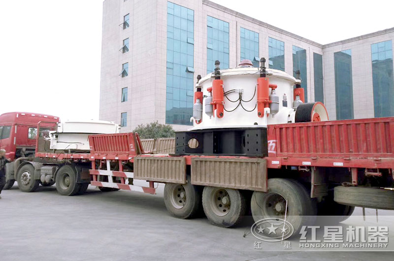 紅星鵝卵石碎石設(shè)備發(fā)貨現(xiàn)場 紅星鵝卵石碎石設(shè)備發(fā)貨現(xiàn)場