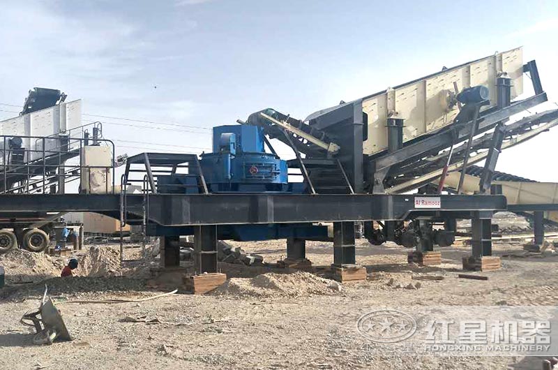 移動式石英石制砂機(jī)生產(chǎn)現(xiàn)場，一機(jī)抵一條生產(chǎn)線