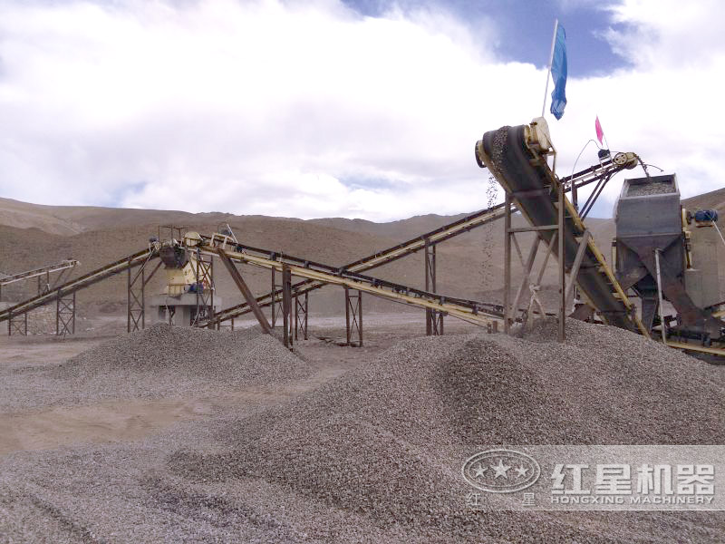 PF1007反擊式破碎機(jī)現(xiàn)場(chǎng)，出料粒形好