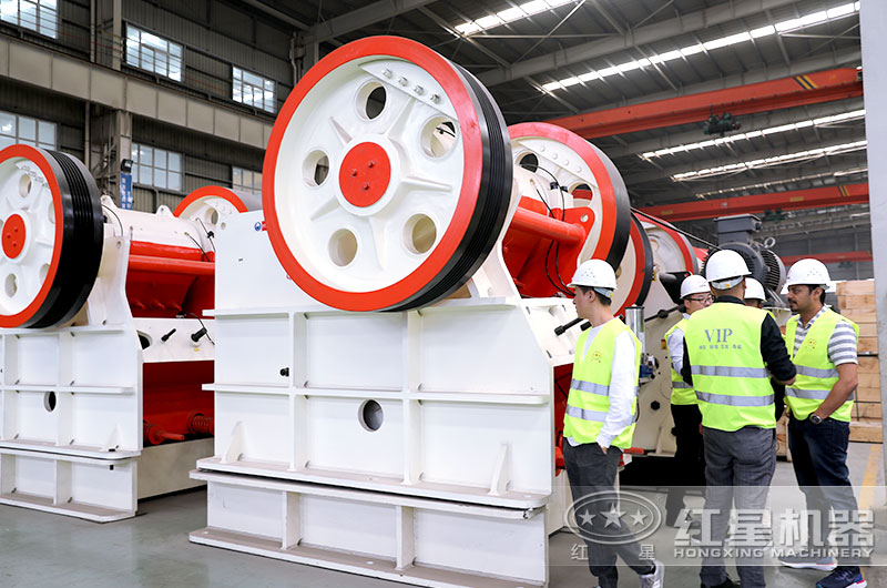 紅星客戶到廠參觀考察設(shè)備，近距離了解設(shè)備性能