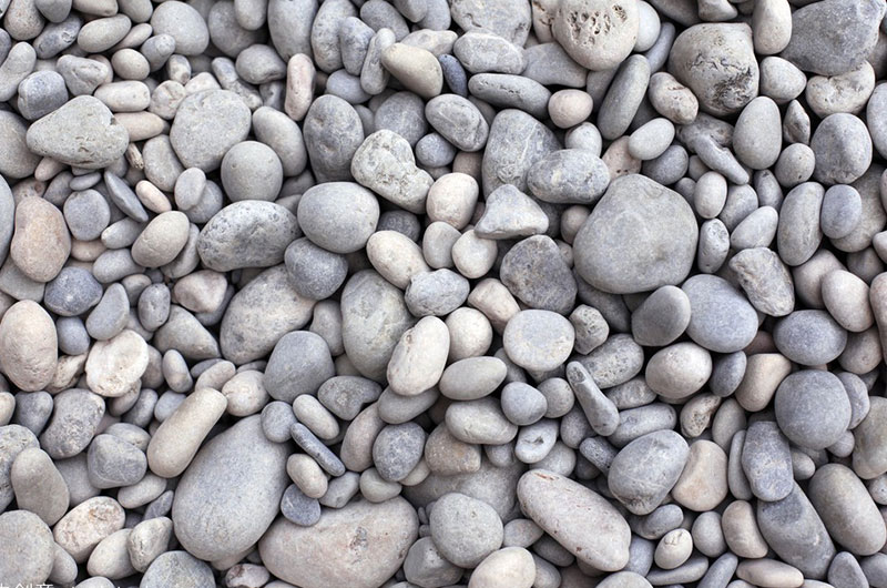 沖擊破能破卵石嗎？1小時(shí)產(chǎn)量多少噸？