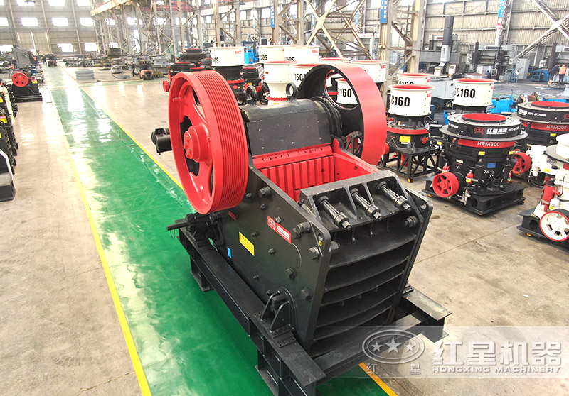 花崗巖邊角料能加工建筑用碎石，用哪種粉碎機(jī)效果好